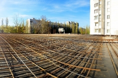 Двухэтажный ТРЦ на проспекте Добровольского